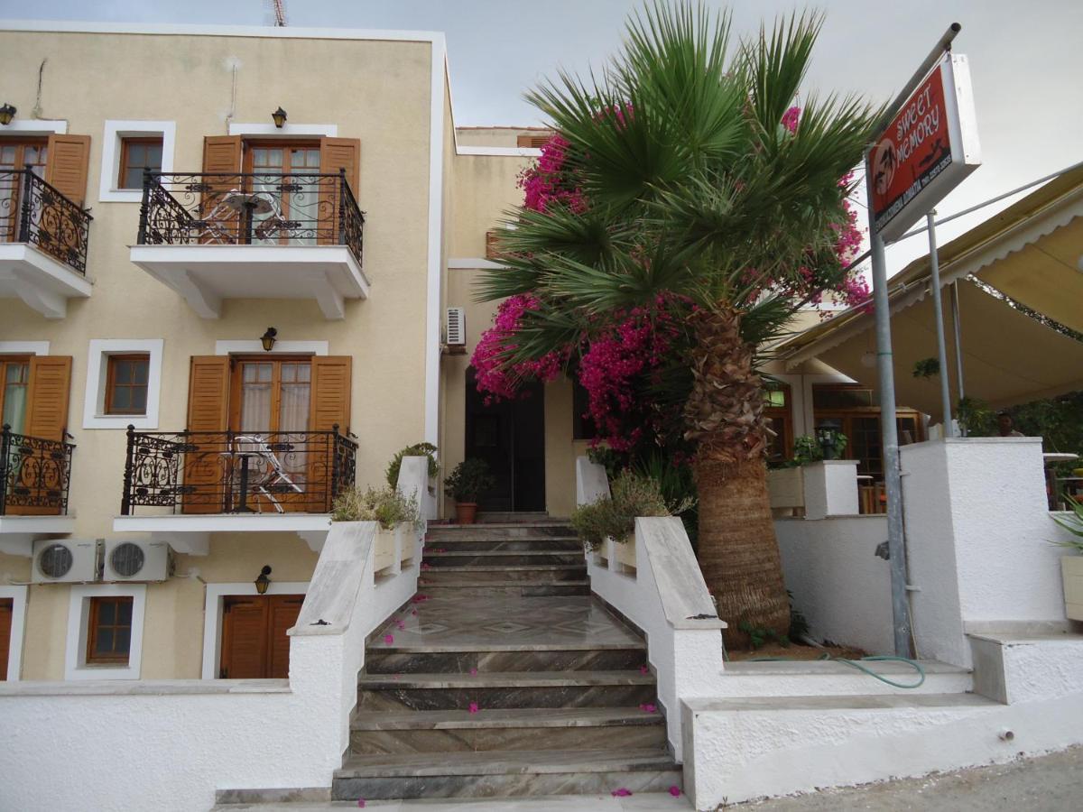 Sweetmemory Hotel Agia Marina  Exterior photo
